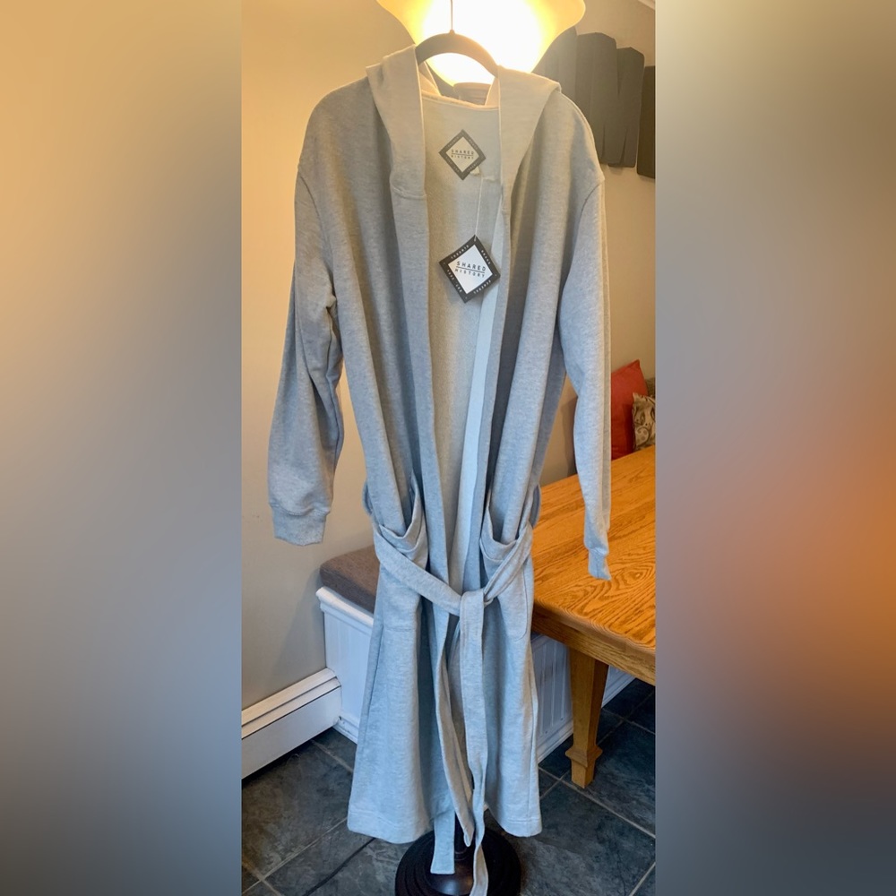 NTW Drake General Store Share History “Macho Man” Robe, L
